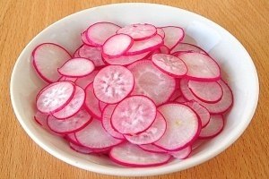 Холодник со щавелем по-белорусски.#летнее_меню@vk.cookingВода 2.5 л Лук зелёный 1 пучокОгурцы 2 ... - 7