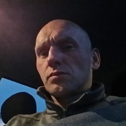 Jevgenij, 45, 