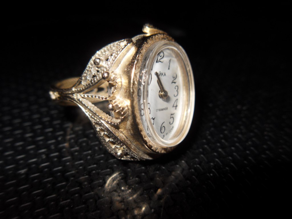 Миниатюрные Часы-Кольцо на Палец. - покупайте на Auction.ru по выгодной цене. Ло
