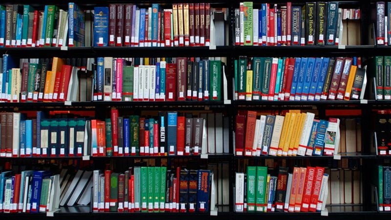 30 книг, которые поднимут ваш уровень саморазвития! 1. Б. Гейтс - деньги, управление, ...