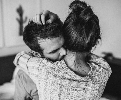 Не смешивай любовь с жаждой завладеть, которая приносит столько мучений. Вопреки общепринятому ...