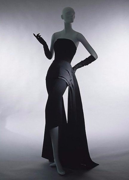 Dior   . 1940-50- . #vintage@ideas.life - 8