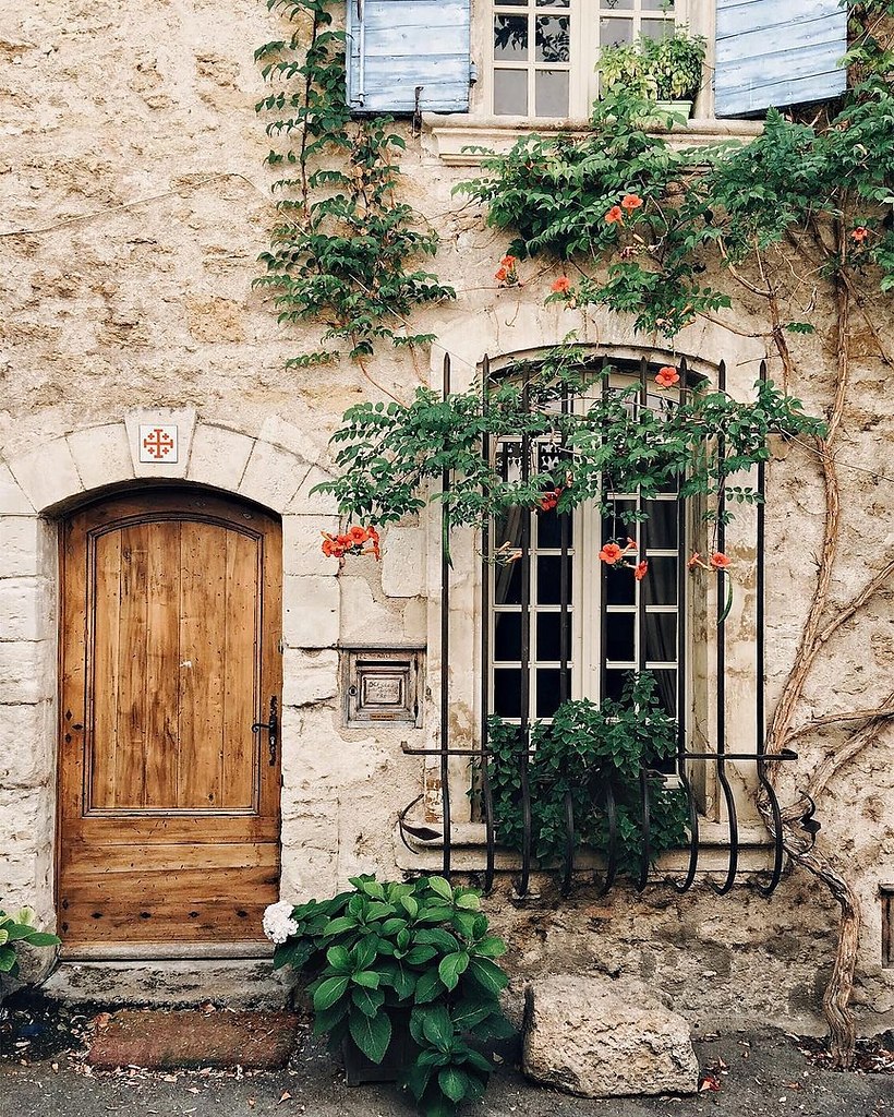France - 10