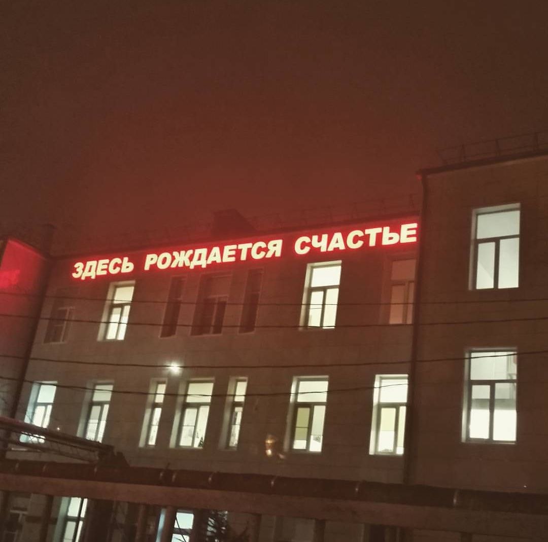 У каждого города своя атмосфера. Санкт-Петербург - размеренные жители, город разрушенных судеб и ...