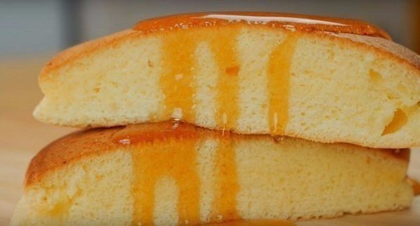 Вкусные пышные оладьи.Ингредиенты: 5 яиц60 г муки70 г сахара2 г разрыхлителя1 ч. л. ванильного ... - 9