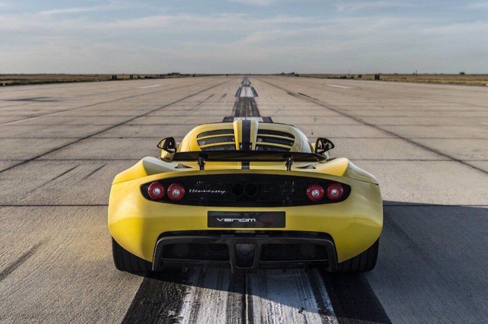 Hennessey Venom GT Spyder. : 7.0 V8    : 1471 ..  ... - 7