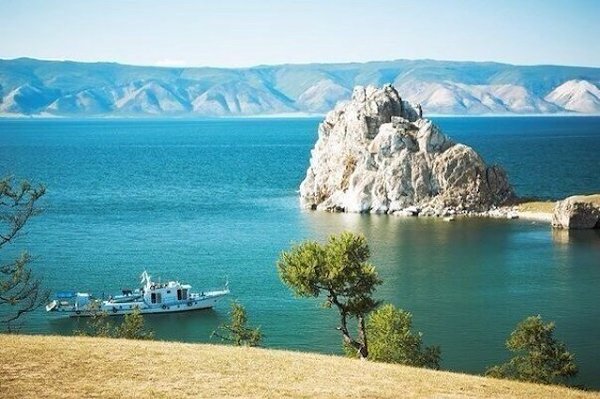 Около 19 процентов всей пресной воды на Земле сосредоточено в необыкновенно красивом озере Иркутской ...