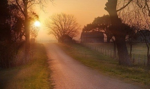 У лжи… широкая дорога… У правды… узкая тропа… Ложь… языков имеет много… А правда… на слова скупа… ...