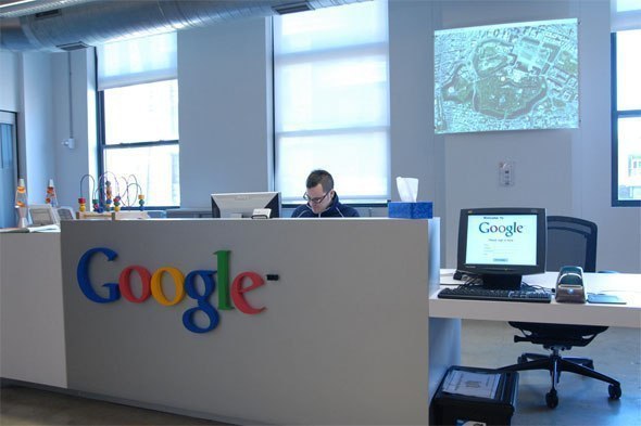 Google платит половину зарплаты в течение 10 лет после смерти сотрудника, деньги получит жена. ...