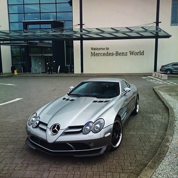 Mercedes-Benz SLR McLaren