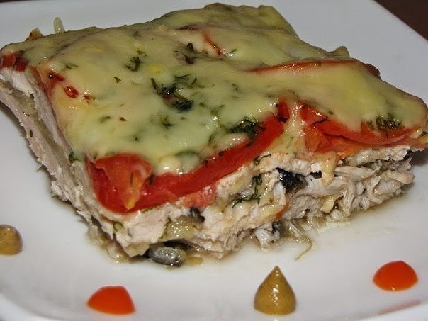 Куриная запеканка.Ингредиенты:- куриная грудка (филе) - 4 шт.- баклажаны - 2-3 шт.- помидоры - 3-4 ...