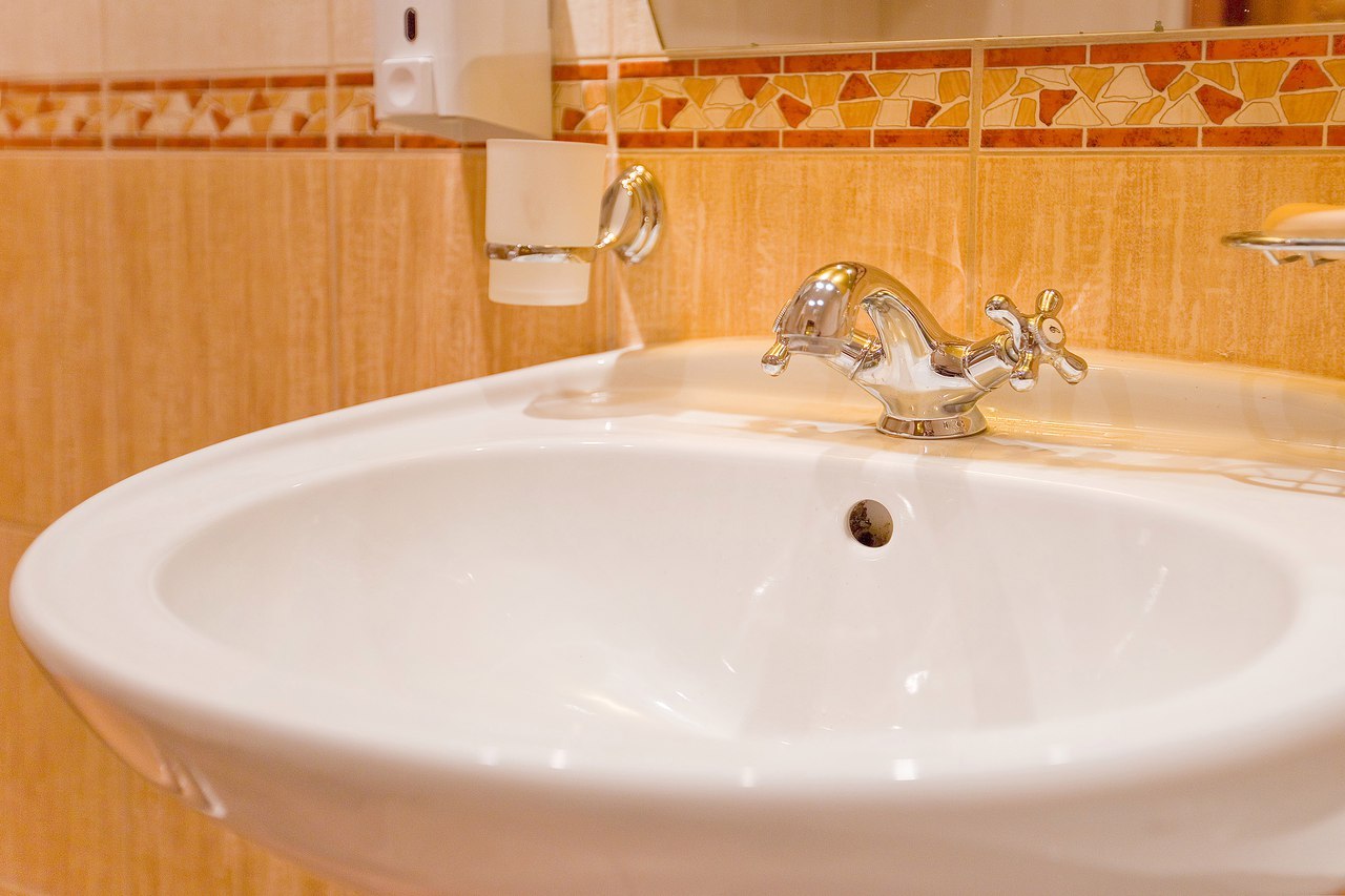  -!,        4 ., ... - 6