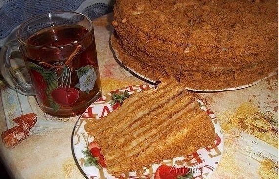 Медовик с заварным кремом - нежный, пропитанный, большой... Легко готовится, очень вкусный и ...
