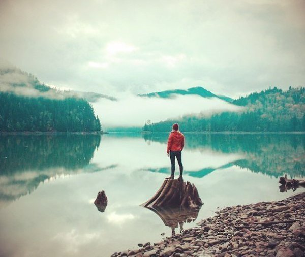 Не жди, что станет легче, проще, лучше. Не станет. Трудности будут всегда. Учись быть счастливым ...