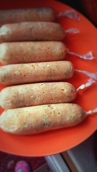 Сосиски из куриного филе.Ингредиенты :500-700г куриного филе 100г молока 30г слив., масло 1 яйцо 1 ... - 3