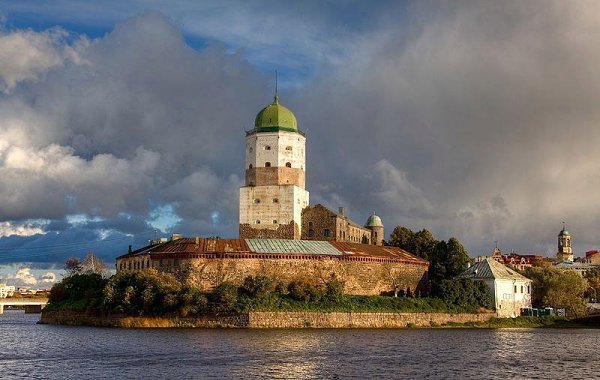 На смотровую площадку башни Олафа в Выборгском замке поднимет лифт. Экскурсионный лифт предложили ...
