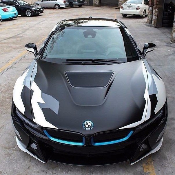 BMW i8