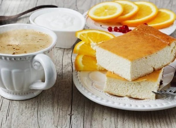 Творожная запеканка без муки, манки и сахара! 100 грамм - 102.91 ккал Белки- 9.62Жиры - ...