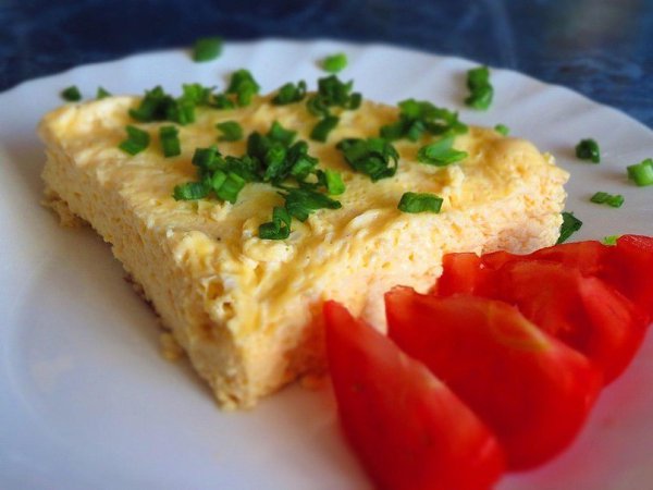 Высокий, толстый омлет из детства!, Пышный, вкусный! На 6 порций потребуется: 10 яиц (отборных) 1/2 ...