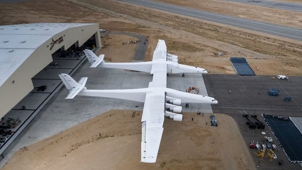 Представлен самолет Stratolaunch для орбитальных запусков.Самый большой в мире самолёт Stratolaunch ... - 4