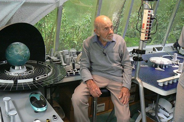 Ушёл из жизни один из немногих сильных просветителей нашего времени — Жак Фреско. Умер мирно, ... - 3