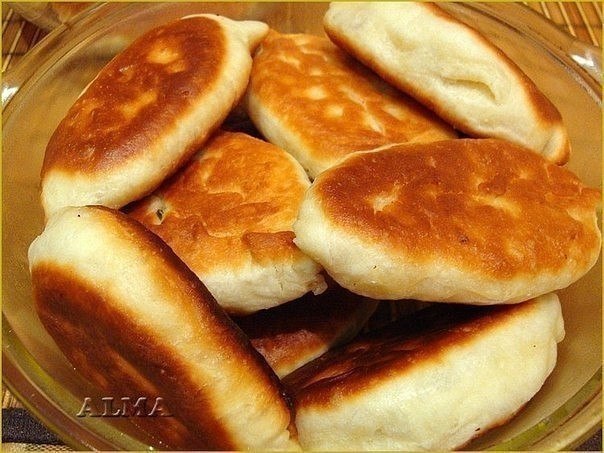 Очень вкусные пирожки, мягкие, готовятся легко, быстро и из самых простых продуктов. Ингредиенты: - ...