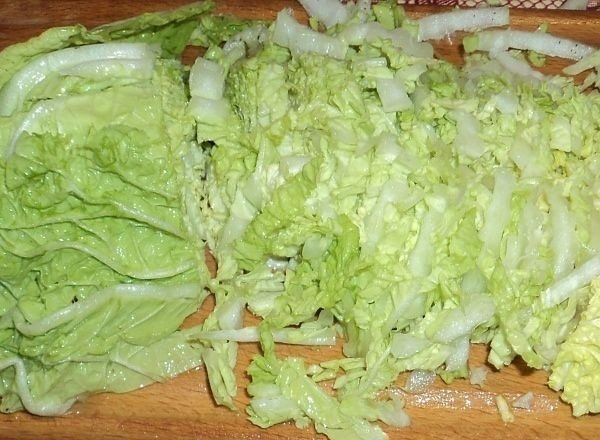 Салат с пекинской капустой и крабовыми палочками.Пекинскую капусту я открыла для себя совсем ... - 5
