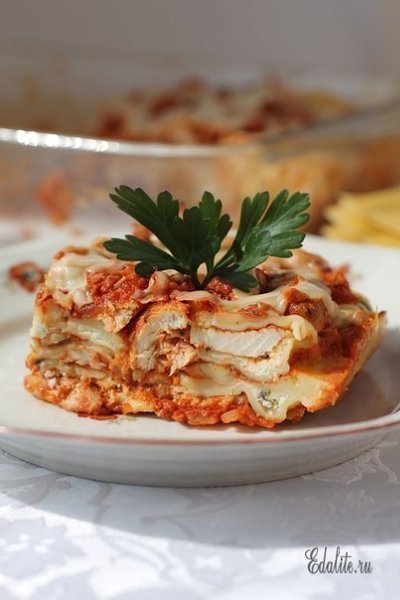 Лазанья с куриной грудкой и творогом. Вам потребуется: Макаронные изделия Lasagne - 230г; Репчатый ... - 9