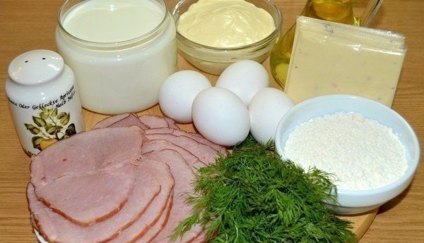 Блинные рулетики с начинкой из ветчины и сыра. Очень вкусная и лёгкая в приготовлении закуска. ... - 2
