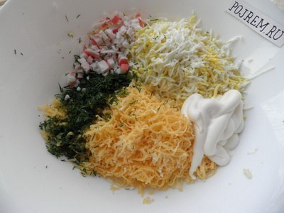 Рулет из крабовых палочек в лаваше. Очень вкусная, нежная и яркая закуска в виде рулета. Украсит как ... - 2