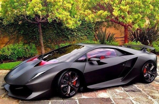 Lamborghini Sesto Elemento.