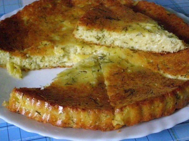 Вкуснейший сырный пирог.Ингредиенты:Сыр твердый - 200 гТворог - 300 гКрупа манная - 3 ст.л.Яйцо - 3 ...