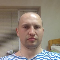Miroslav, 37, 