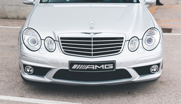 Mercedes-Benz E63 AMG W211