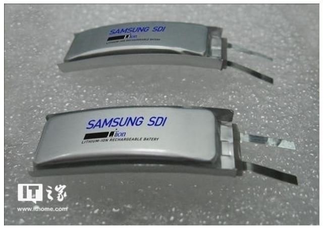 Samsung выпустит складной смартфон с гибким аккумулятором.Подразделение Samsung SDI работает над ...