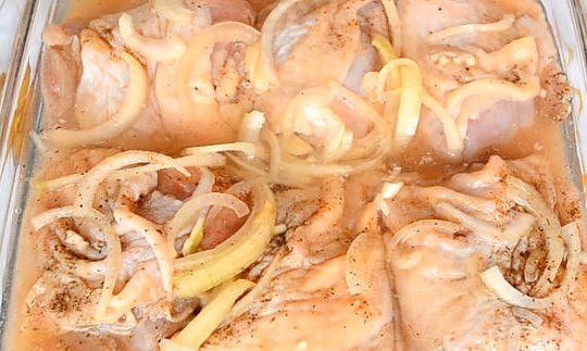 Куриные бедрышки в яблочном соке .Курица, запеченная в яблочном соке - еще один способ приготовить ... - 3