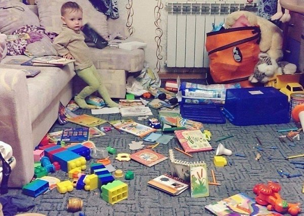 И такая дребедень каждый день! Обычный день мамы.Правда, мамули?)