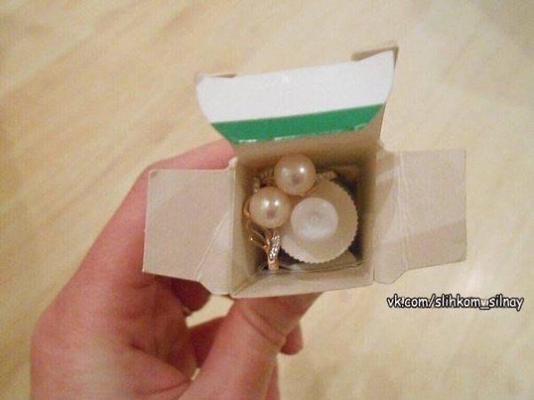 В День Рождения у меня был насморк. Попросила мужа заехать в аптеку, купить мне капли для носа. Вот, ...