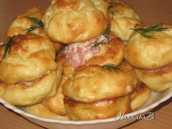Картофельные профитроли с сырно-ветчинной начинкой. Картофельное пюре - 200г Вода - 0.5ст Слив. ...