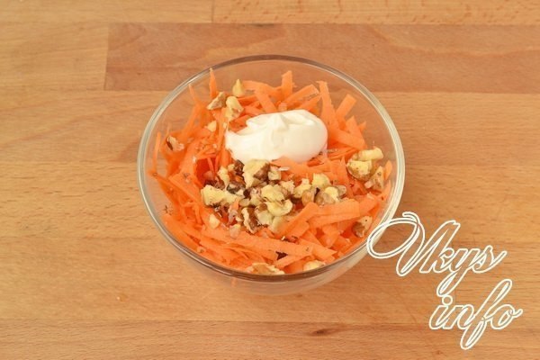 Закусочный торт из вафельных коржей с консервами. Приготовить закусочный торт из вафельных коржей не ... - 3