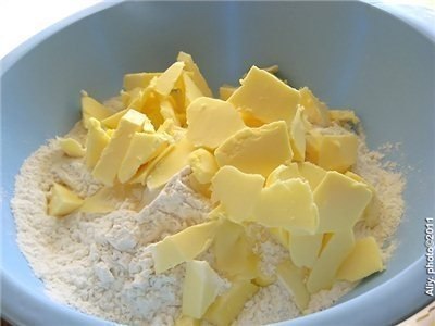 Гата.Ну оооочень вкусные рулетики!И готовятся быстро!Понадобится:Для теста:400 г мукипачка слив. ... - 2