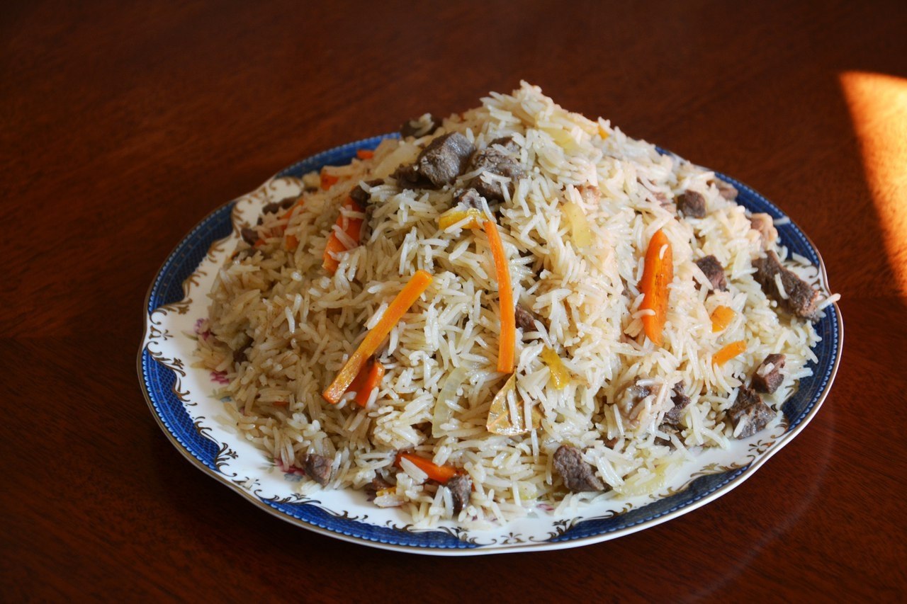 Плов по-узбекски.Мясо (говядина или баранина) 500грРис Басмати премиум 1 кгЛук одна большая ...