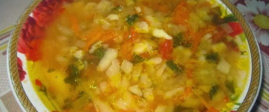 Овощной суп из сельдерея с тимьяном.Ингредиенты на 5 порций:300 мл молока 2,5%-ной жирности, 100 г ...