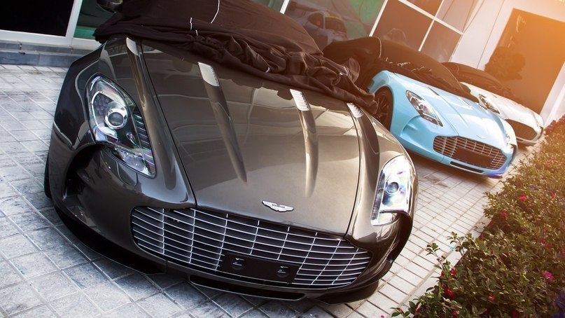 Aston Martin ONE-77