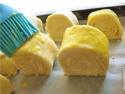 Гата.Ну оооочень вкусные рулетики!И готовятся быстро!Понадобится:Для теста:400 г мукипачка слив. ... - 10