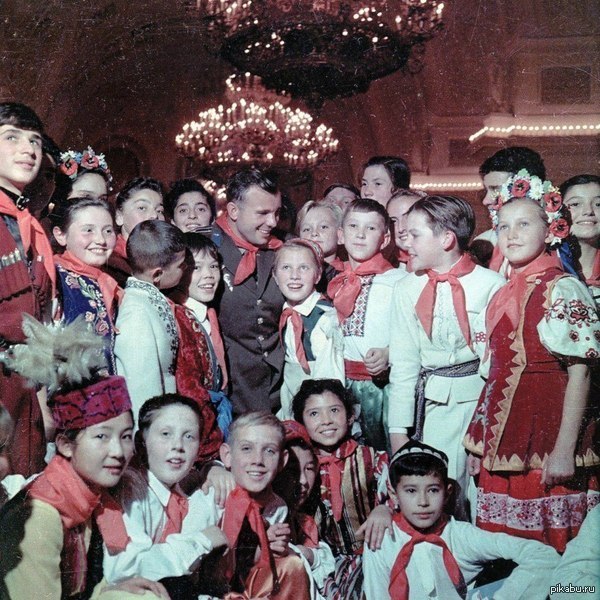       . 1962 .