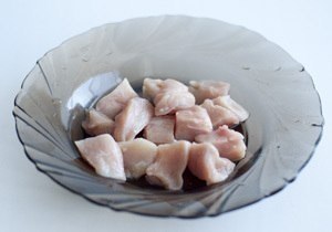 Сырный суп (с плавленным сырком) с курицей.Ингредиенты:Куриная грудка — 1-2 шт.Картофель — 2-3 ... - 2