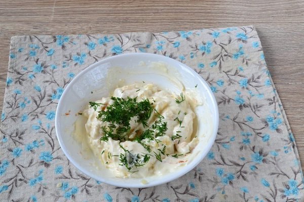 Сочное куриное филе по-французски.Поделись рецептом Ингредиенты:Куриная грудка — 500–600 гЛук ... - 3