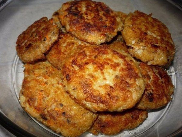 ТОП-10 рецептов изумительных котлет.1. Куриные котлеты с грибами2. Котлеты куриные рубленые с ... - 3