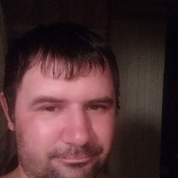 Oleg, 40, 